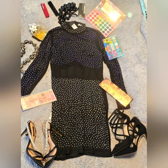 Black long sleeve mesh with shining diamonds all over size Medium - Picture 8 of 8